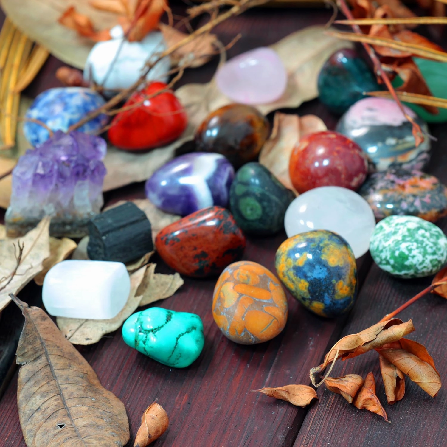 0.7Lb Natural Polished Gemstones and Rocks (25 PCs), Amethyst Cluster, Selenite & Tourmaline Included, Bulk Tumbled Crystals and Stone (0.6-1.2“ 320g)