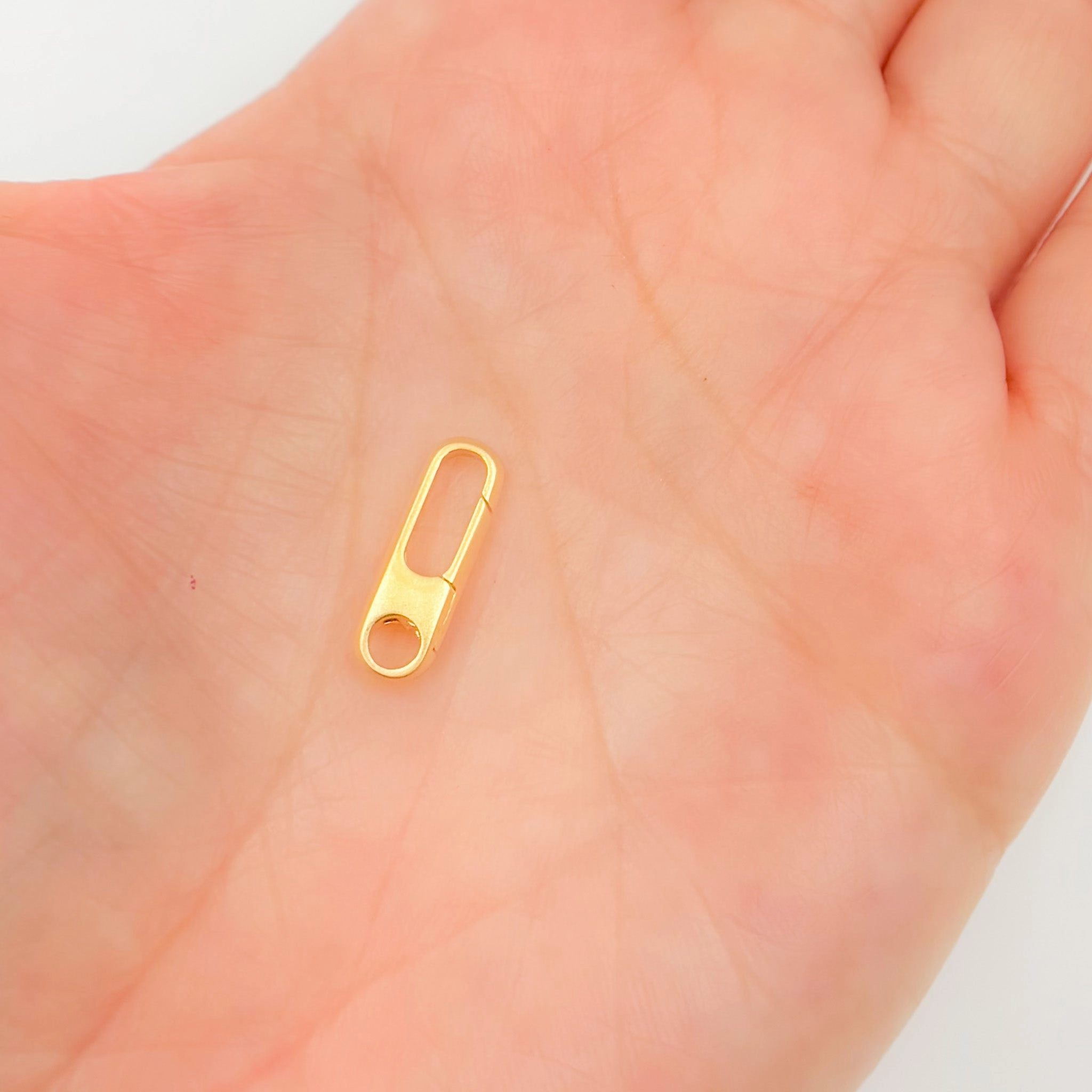 1356GPM. 15MM Gold-Plated Matt Sterling Silver Oval Clasp