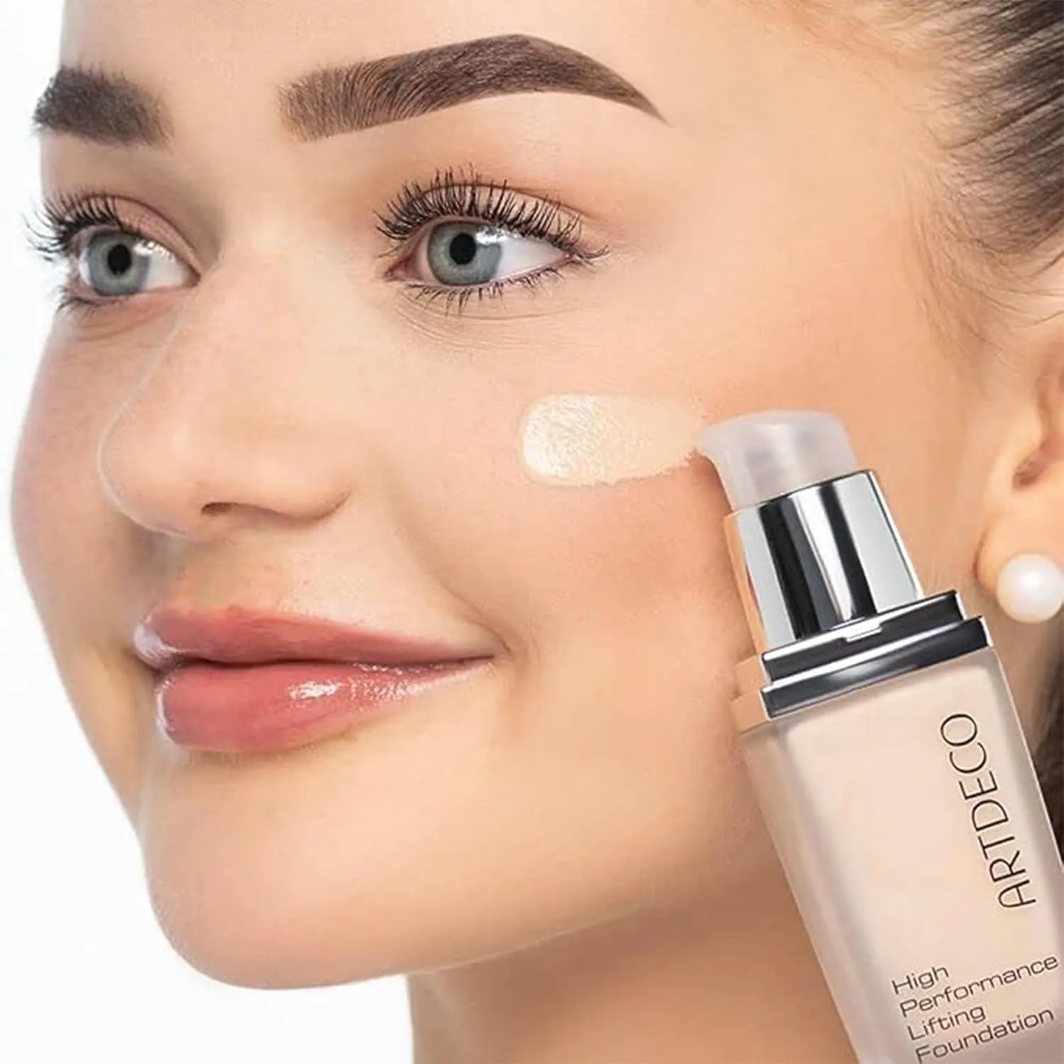 ARTDECO High Performance Lifting Foundation - reflecting sand N°2 - reduces wrinkles for firmer skin & soft matte finish - vegan makeup - Liquid foundation with hyaluron - 1.05 Fl Oz