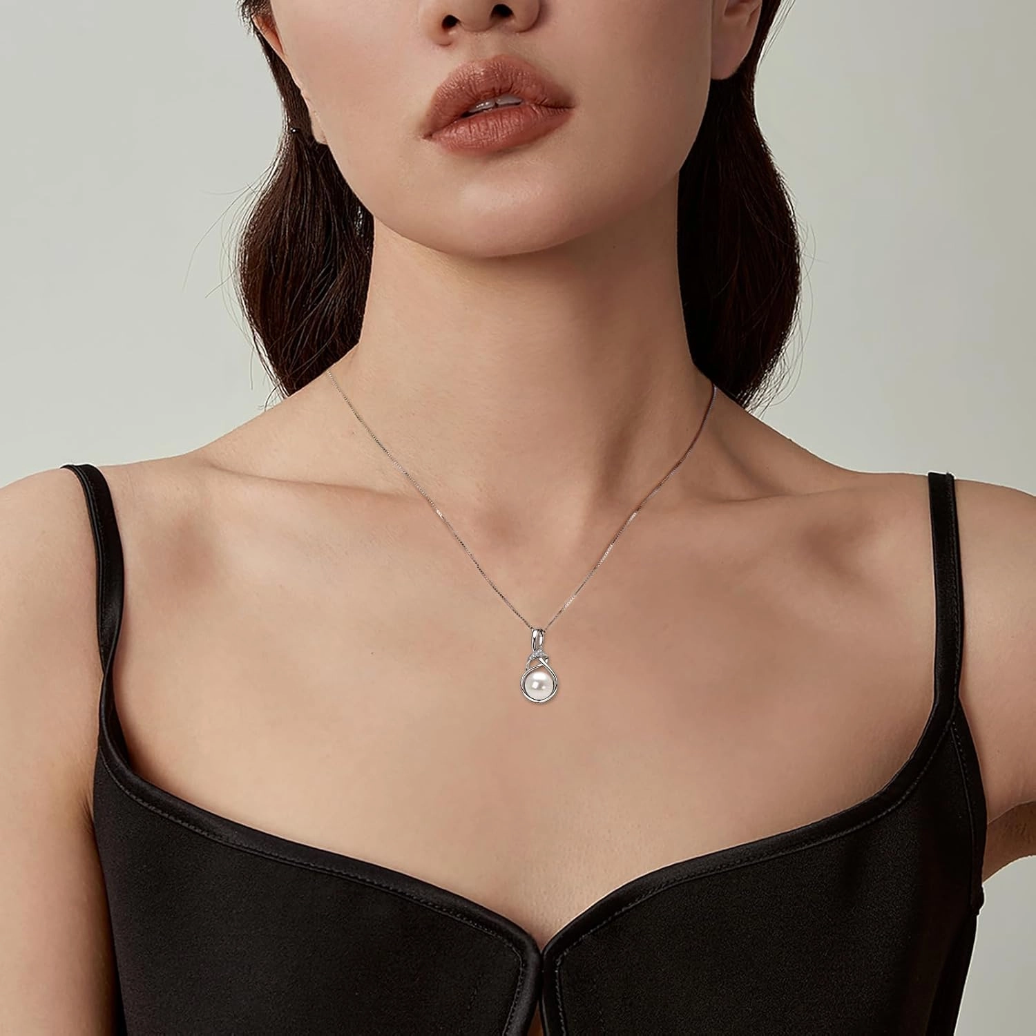 DENGGGUANG Freshwater Pearl Pendant Necklaces for Women, Sterling Silver Infinity Single Pearl Necklace with Shiny Moissanite Wedding Jewelry Gift for Bride Bridesmaid