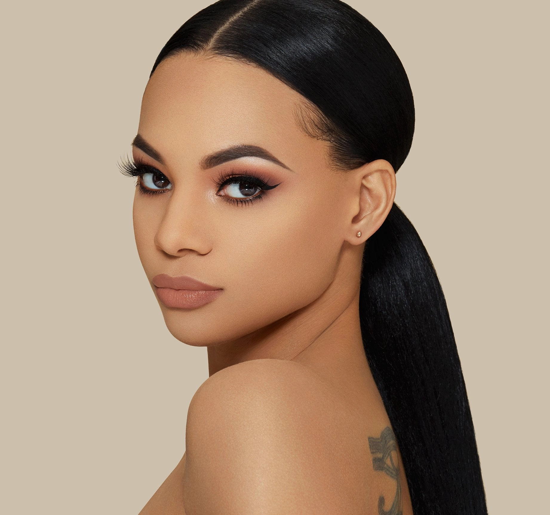 F2.30 - FULL-COVERAGE Streamlined shipping FOUNDATION Wide variety FLUIDITY
