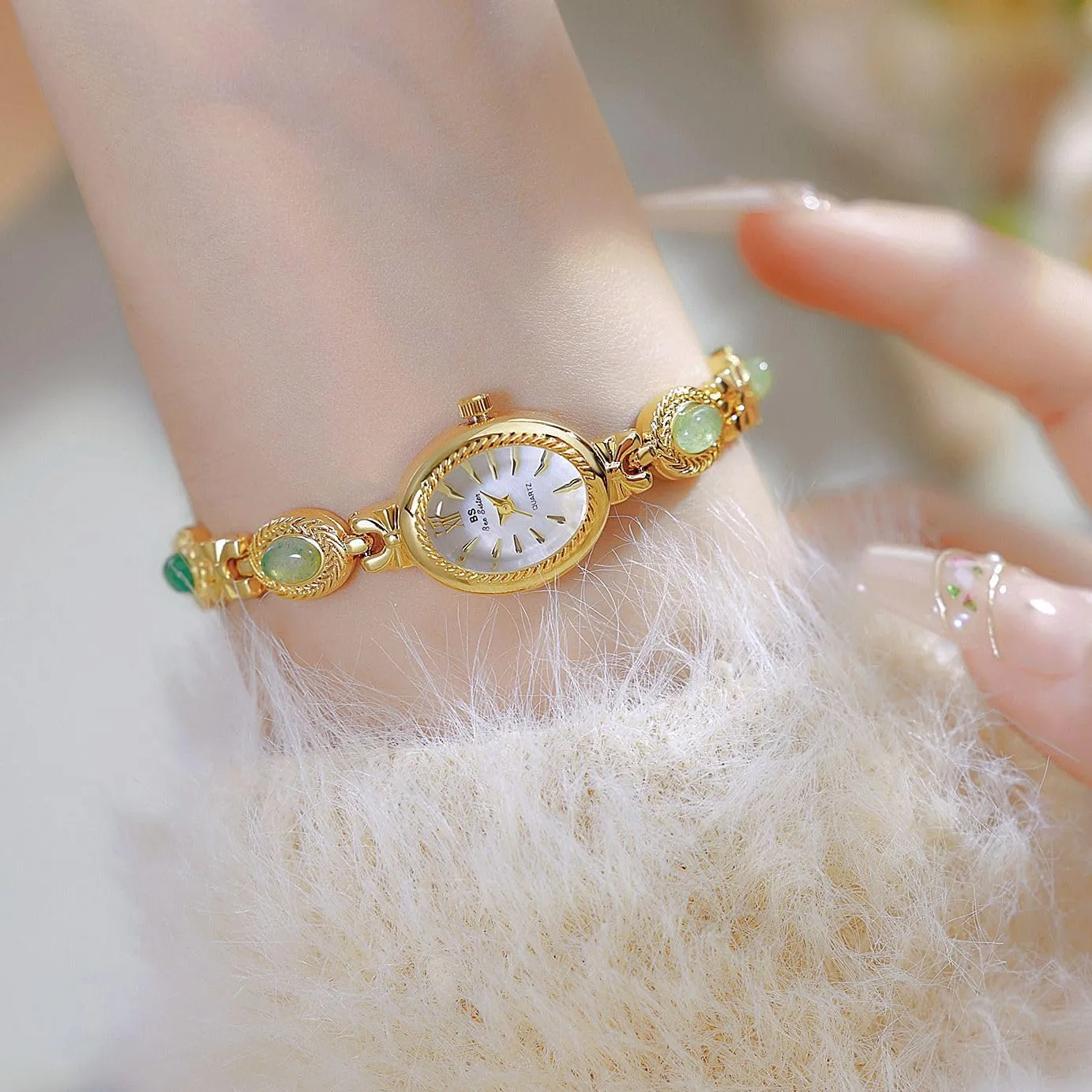 FANMIS Gold Tone Watches for Women with Small Vintage Bracelet Elegant Jade Oval Dial Dress Watch Fashion Quartz Wrist Watch Waterproof Watch