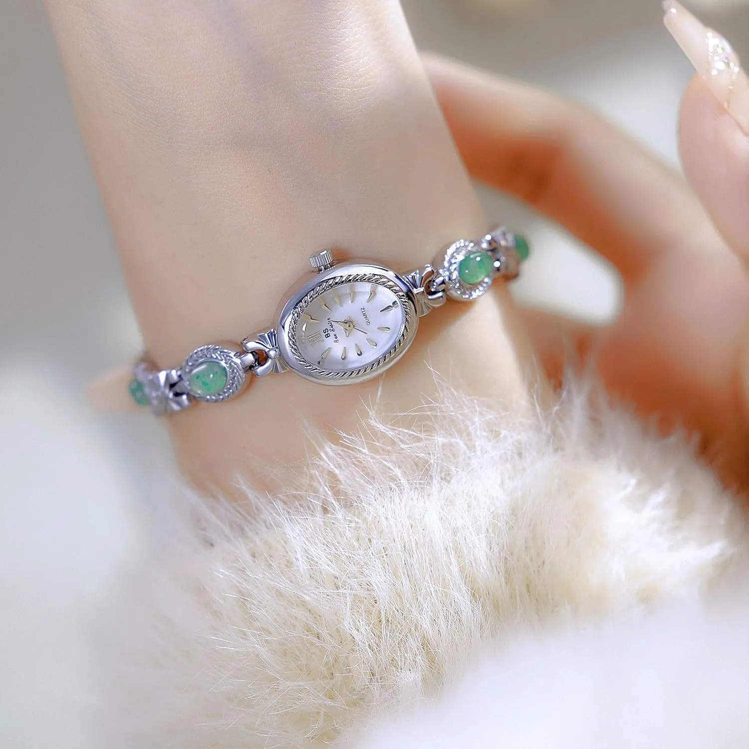 FANMIS Gold Tone Watches for Women with Small Vintage Bracelet Elegant Jade Oval Dial Dress Watch Fashion Quartz Wrist Watch Waterproof Watch