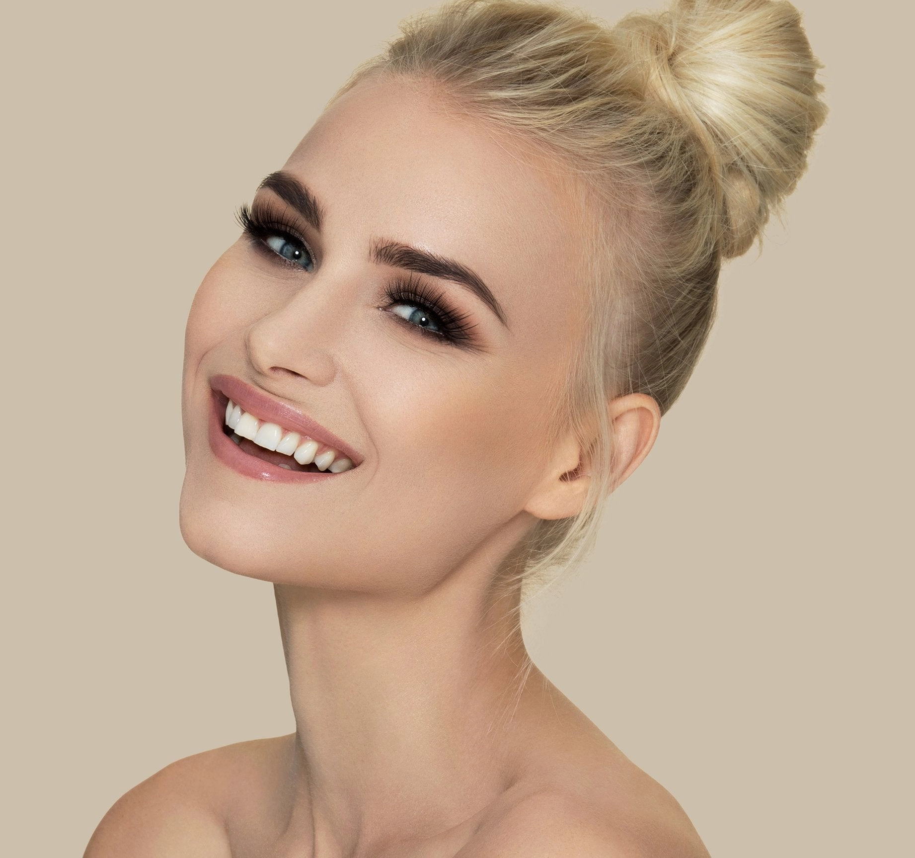 FOUNDATION F1.70 Special collection FULL-COVERAGE - Customized options FLUIDITY