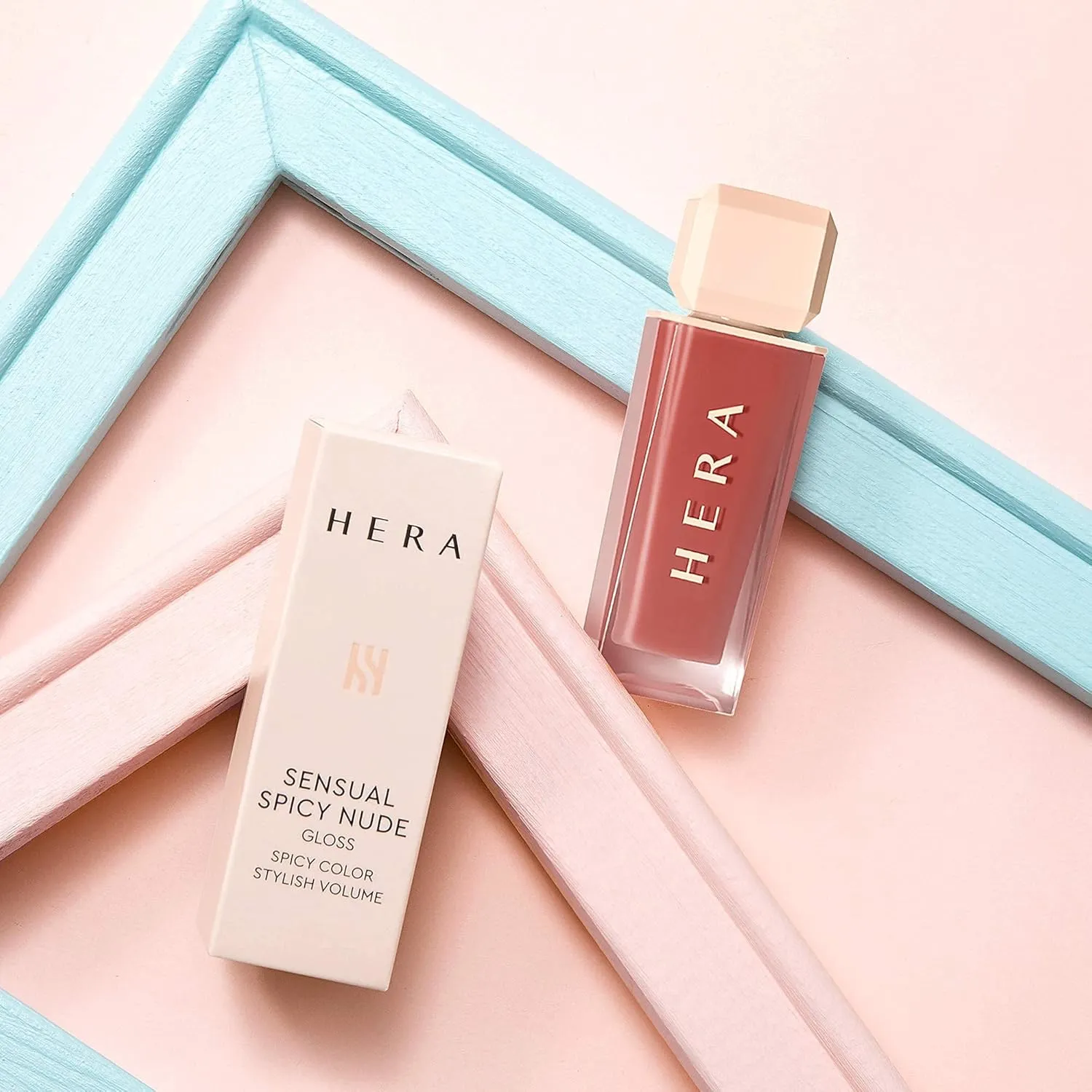 HERA Lip Gloss Sensual Spicy Nude Gloss Korean Makeup Lipstick by Amorepacific (5g, 422)