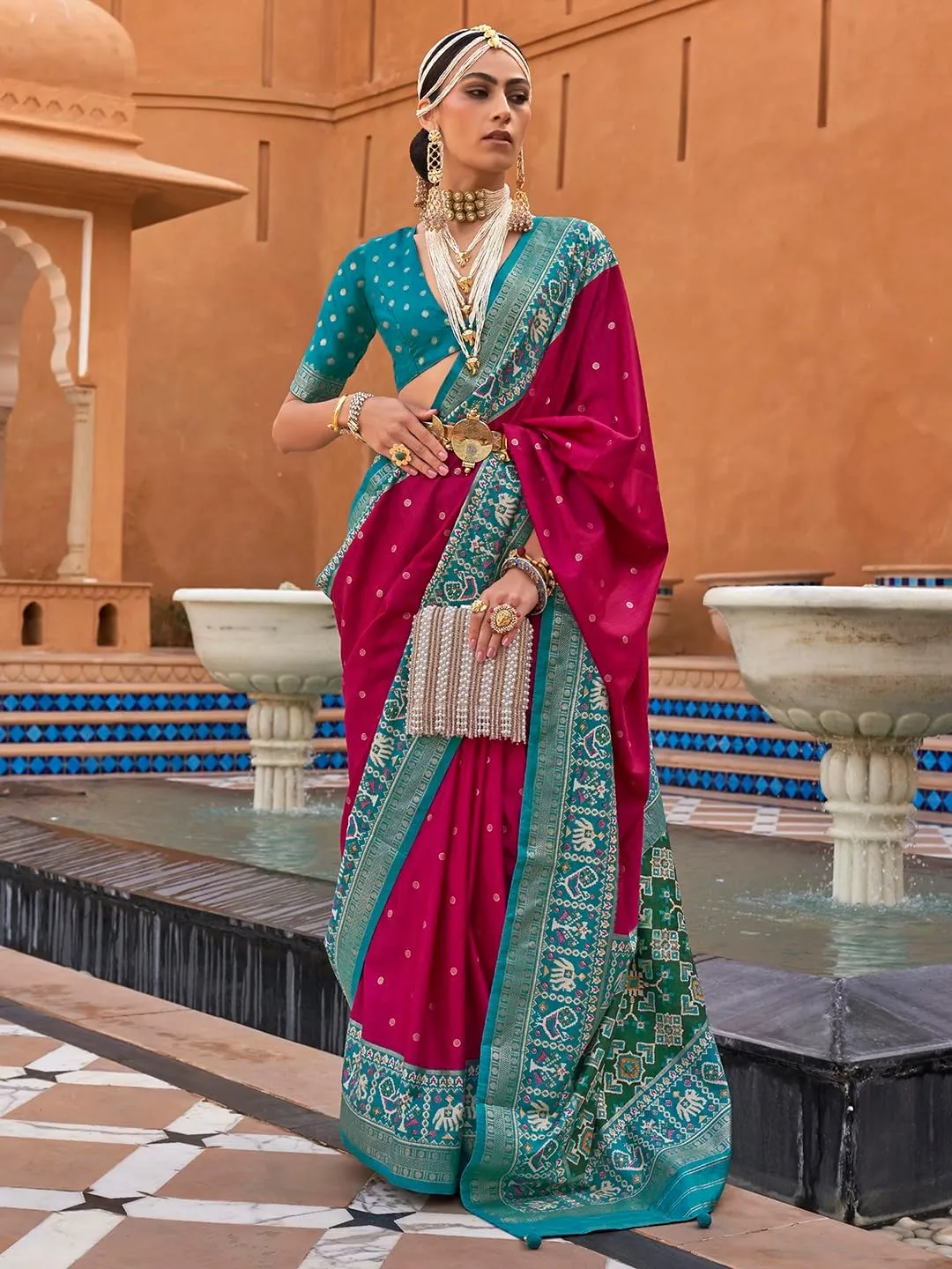 Indian Women's Pink Woven Design Patola Silk Saree with Unstitched Blouse Piece (TRITH100_Parent)