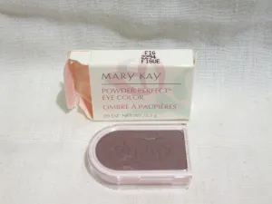 Mary Kay Powder Perfect Eye Color Shadow ~ Fig #2294 Eyeshadow