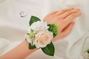 Meldel Wrist Corsage for Wedding White and Champagne Rose, Set of 6, Wrist Corsages for Bride Bridesmaid Mother Wrist Flower Girl Women Prom Party, Homecoming Ceremony Anniversary Wedding Gift