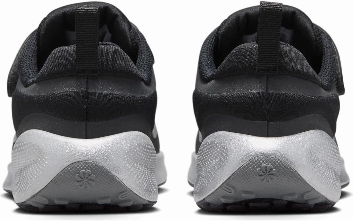Nike Revolution 7 SE Little Kids' Shoes (FZ4806-001, Black/Anthracite/Smoke Grey/Metallic Silver)