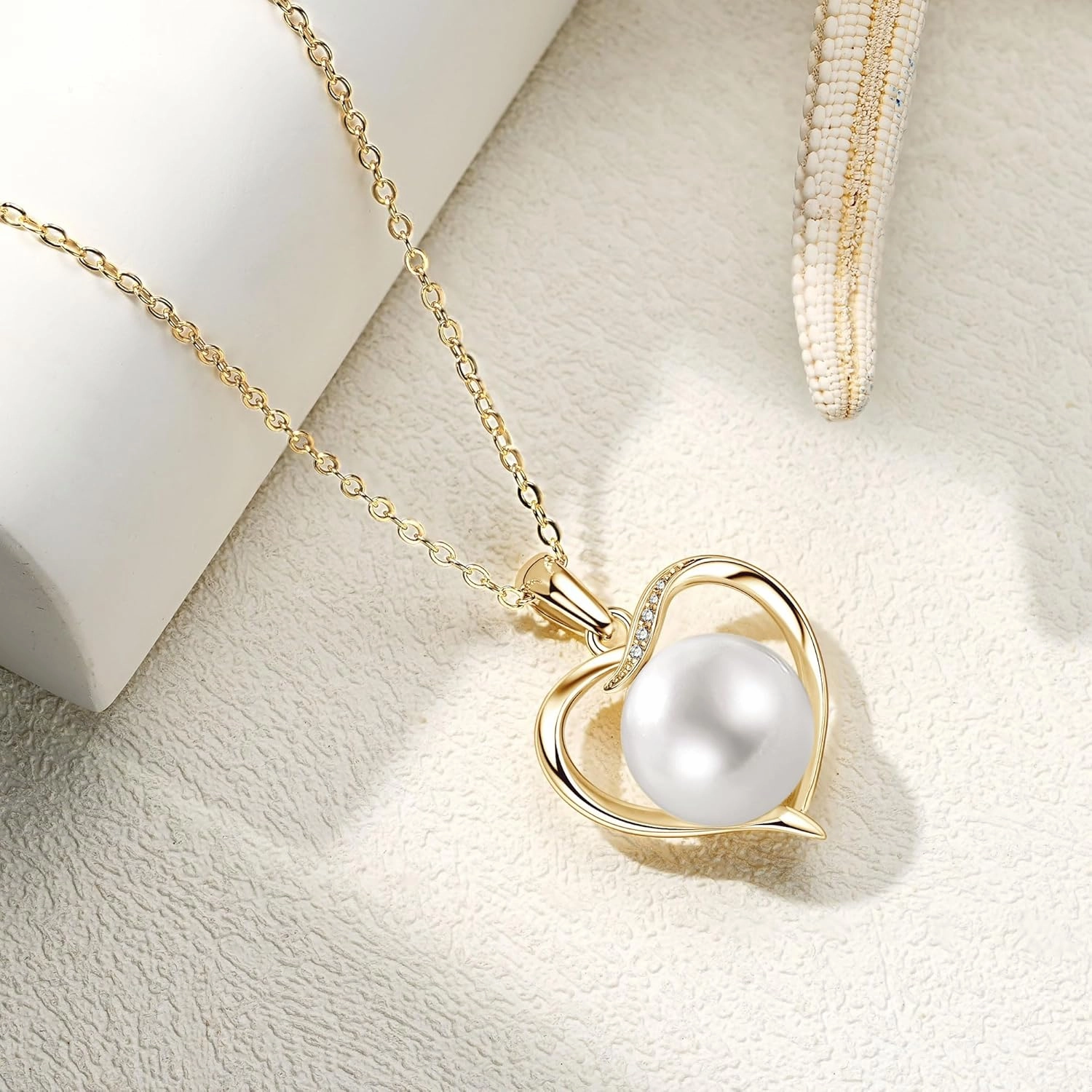 Pearl Pendant Necklaces for Women, Freshwater Cultured White Pearl with 925 Sterling Silver Necklace Chain, Shiny Moissanite Pearl Jewelry Gifts for Mom Wife Girlfriend