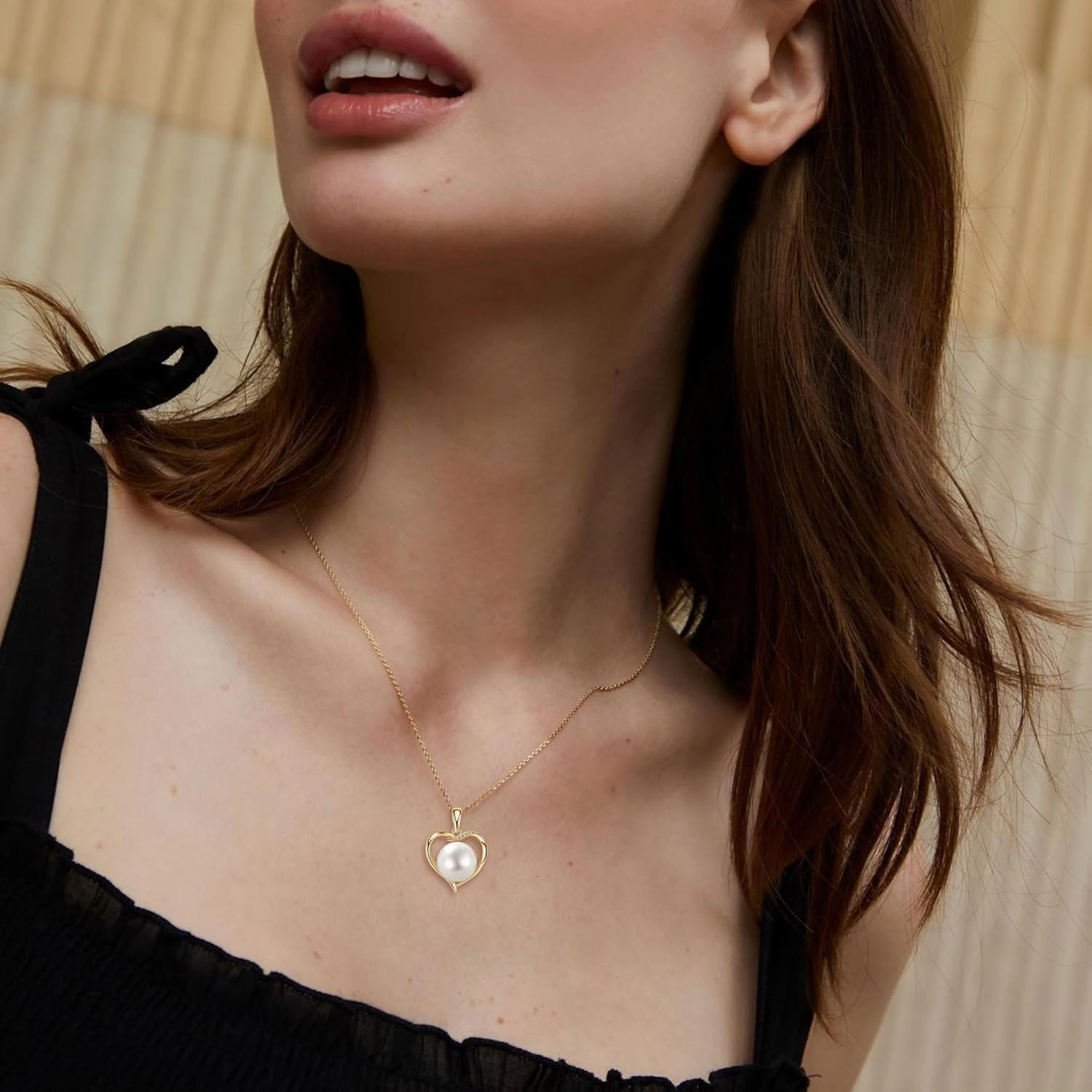 Pearl Pendant Necklaces for Women, Freshwater Cultured White Pearl with 925 Sterling Silver Necklace Chain, Shiny Moissanite Pearl Jewelry Gifts for Mom Wife Girlfriend