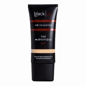 The Matnifique 24hr Matte Foundation