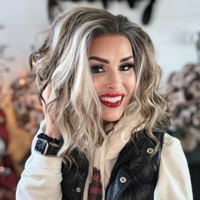 Vibe Brown Blonde Lace Front Wigs Short Bob Wavy Wigs Synthetic Hair Wig Free Part with Natural Hairline Shoulder Length for Women (Vibe Brown Blonde)