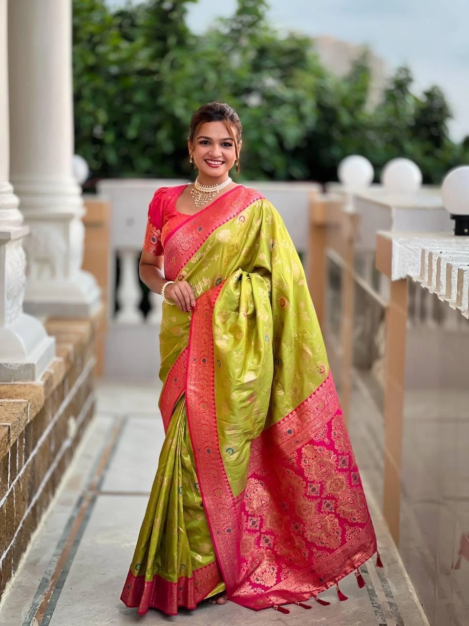 Women's Pure Lichi Silk Indian Wedding Wear kanjeevaram Saree with UnStitched Blouse Piece