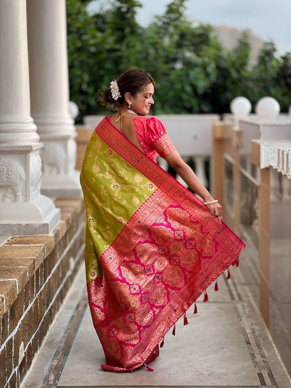 Women's Pure Lichi Silk Indian Wedding Wear kanjeevaram Saree with UnStitched Blouse Piece