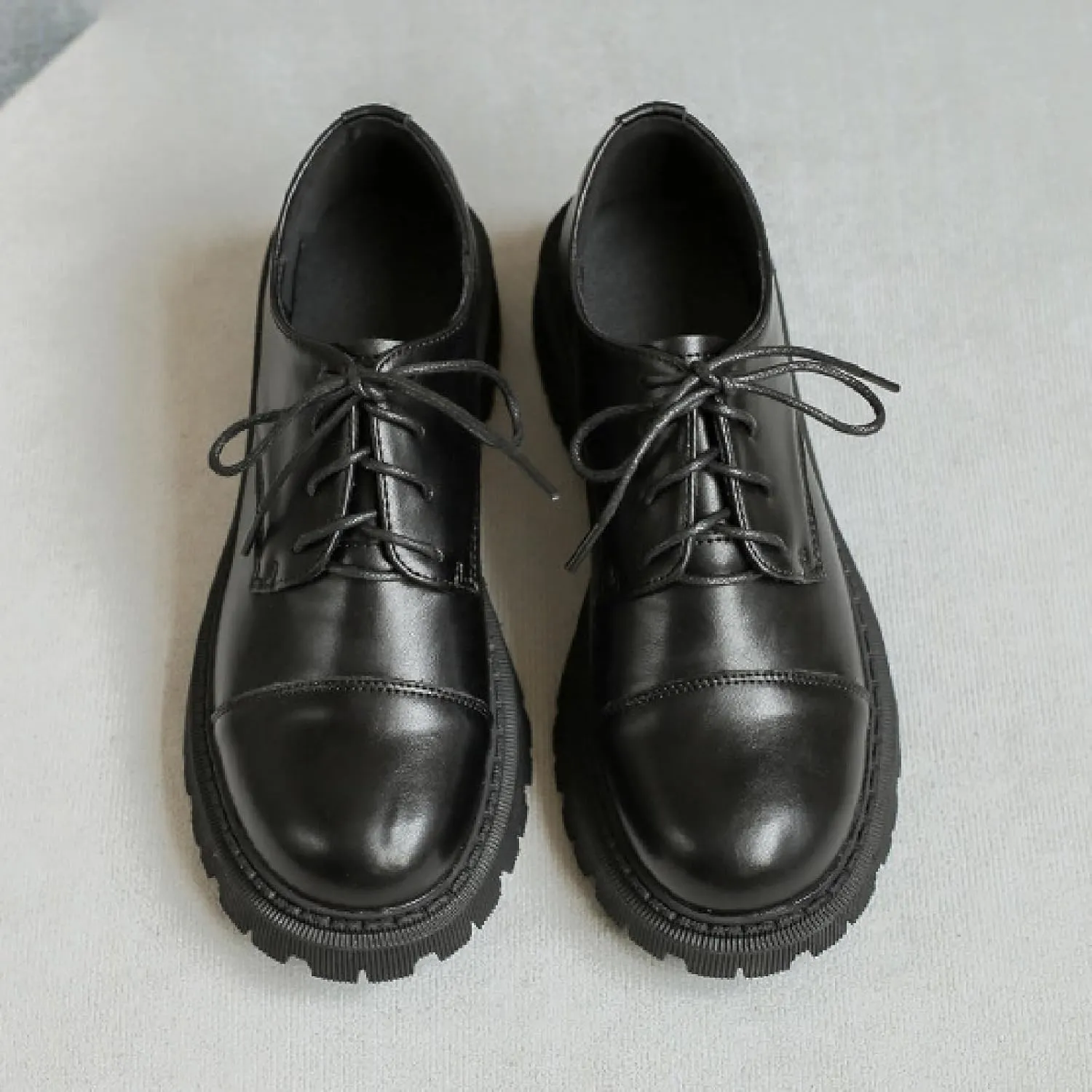 Women's Patent Leather Platform Oxfords Classic Lace Up Comfortable Round Toe Non-Slip Lug Sole Chunky Heel Uniform Dress Shoes for Business Casual Work Office