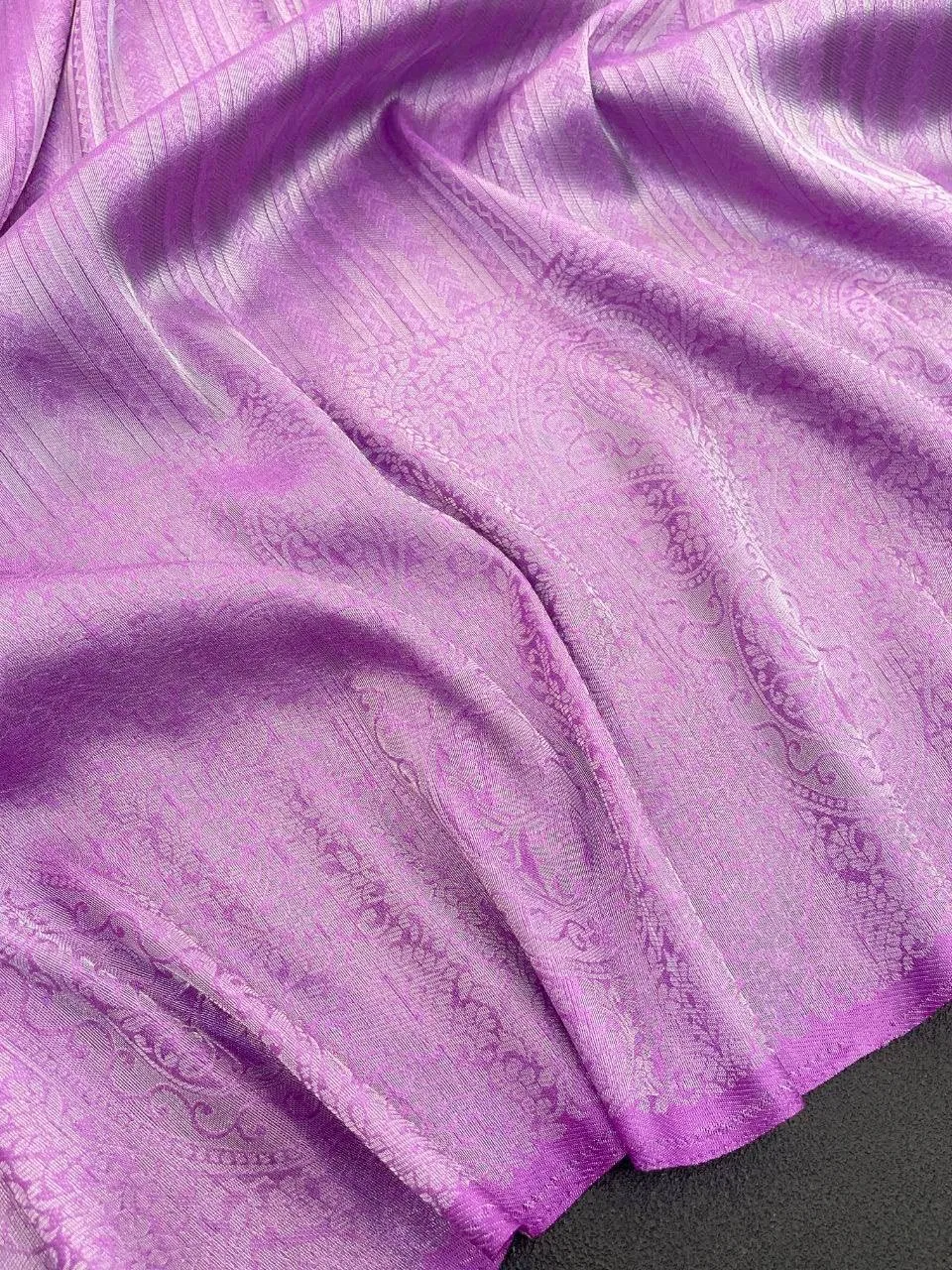 Women's Pure Lichi Silk Indian Wedding Wear kanjeevaram Saree with UnStitched Blouse Piece